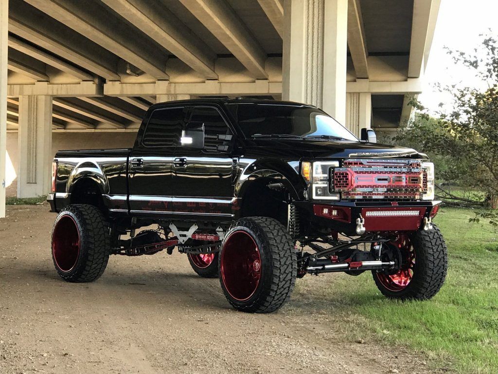 2022 ford  f250 lariat lifted  SEMA  truck  for sale