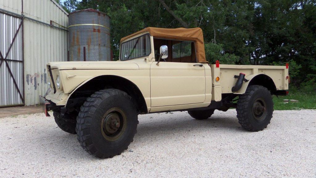 1967 Jeep Kaiser M715 EX Military 2 door soft top