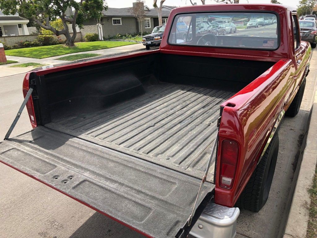 1973 Ford F100 4×4 Short Bed Classic Truck
