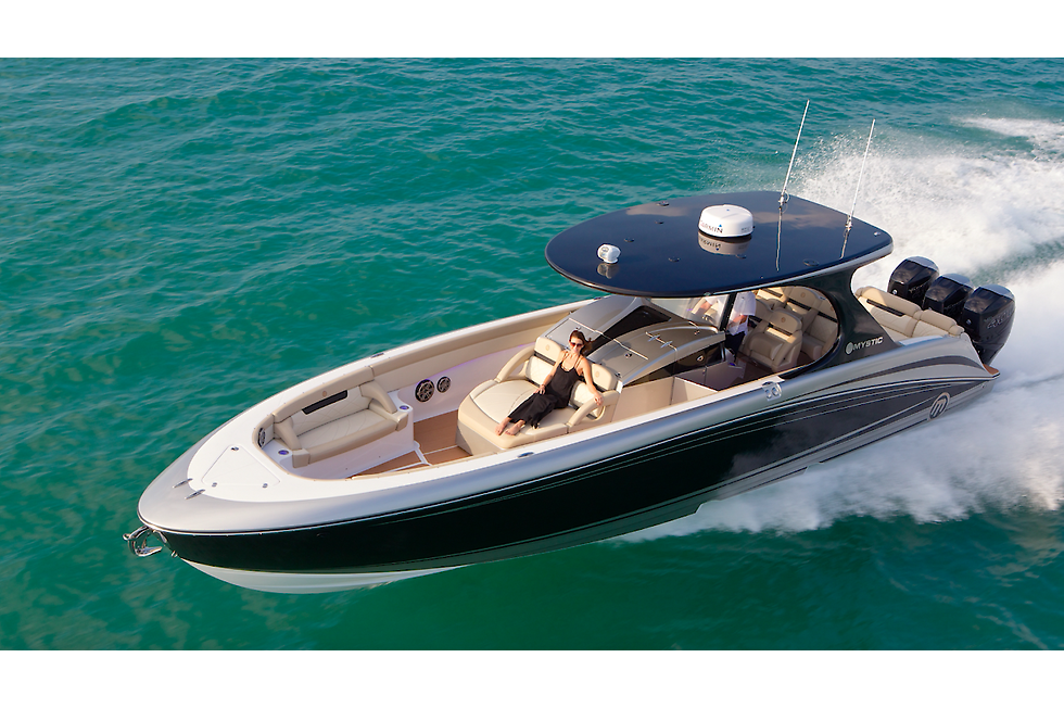 2017 Mystic M4200 Powerboat