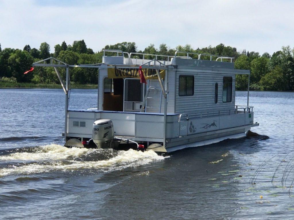 2017 Houseboat