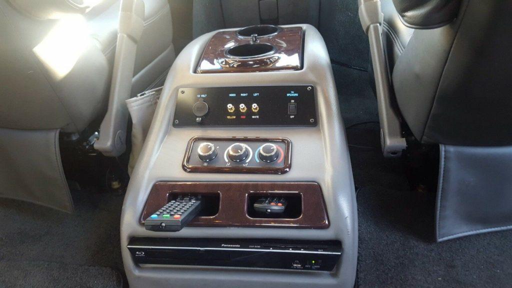 2014 Chevrolet Van Explorer Luxury Express