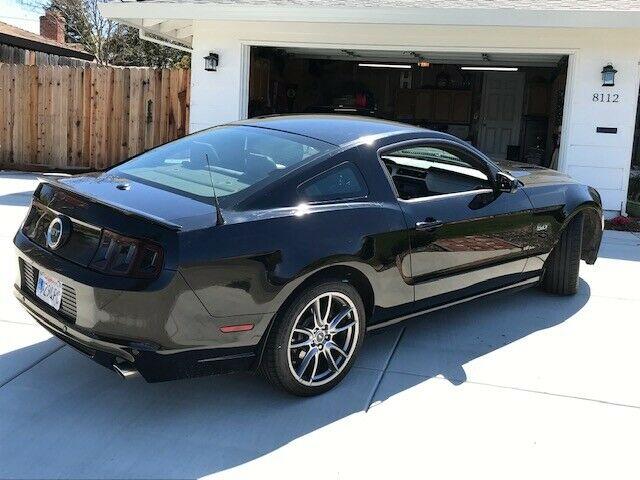 2014 Ford Mustang GT Premium 2dr Fastback