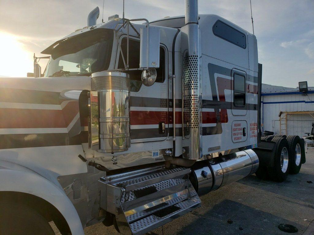 2016 Kenworth Commercial Trucks