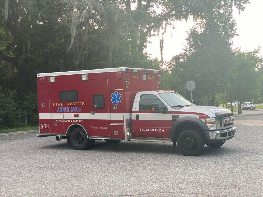 2008 Ford F450 4×4 Super Duty Ambulance