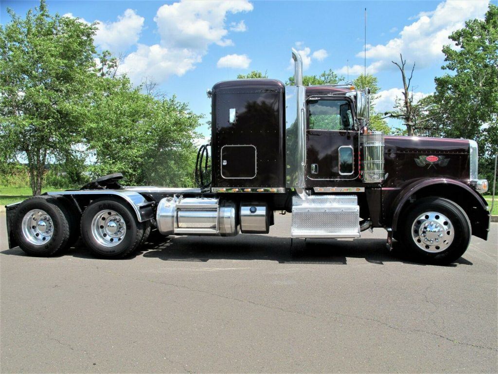 2018 Peterbilt 389 truck