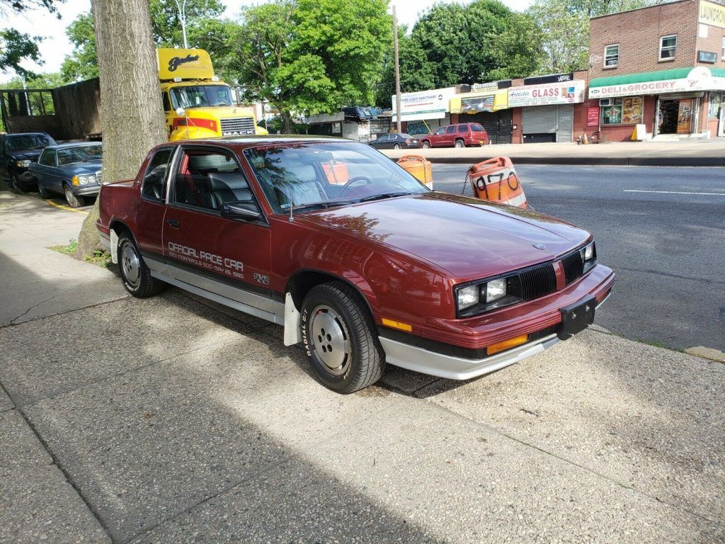 1985 Oldsmobile Cutlass Indianapolis Pace car