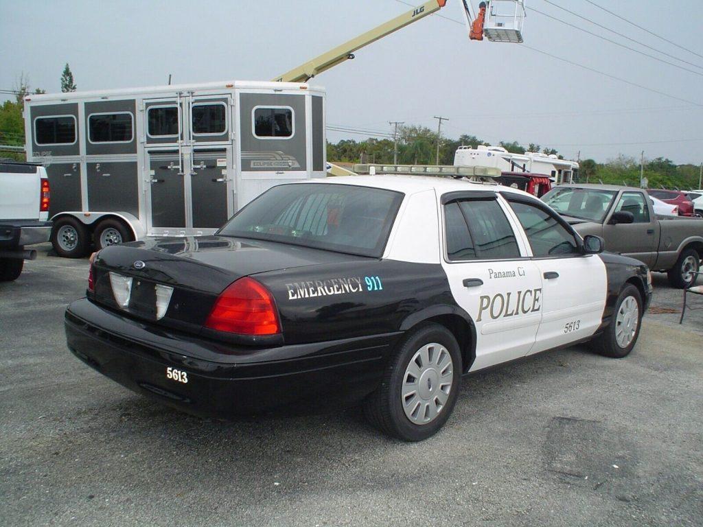2006 Ford Crown Victoria Police car