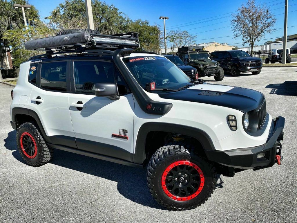 2017 Jeep Renegade Custom Trailhawk Leather NAV FUEL BILSTEIN