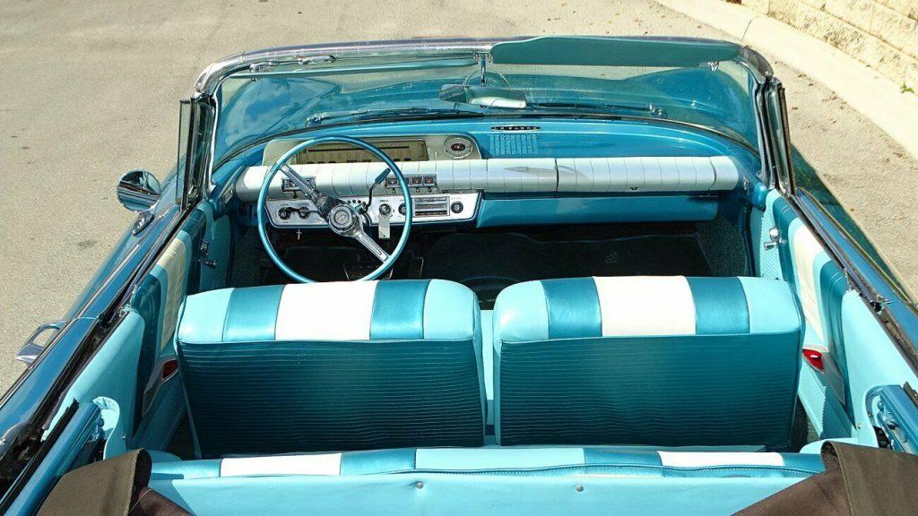 1960 Buick Lesabre Classic COLLECTIBLE