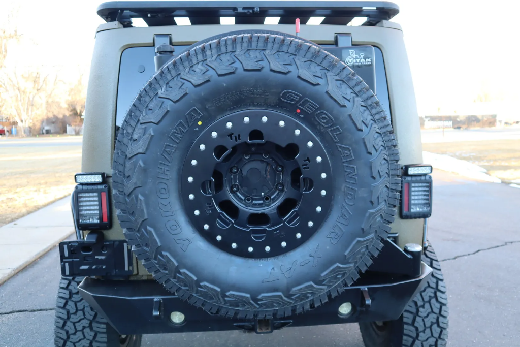 2015 Jeep Wrangler Unlimited Rubicon 6.4L Hem