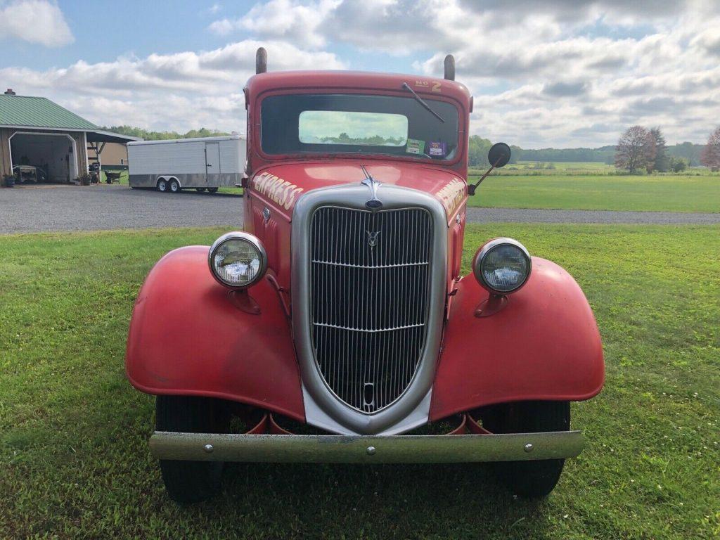 1935 Ford truck
