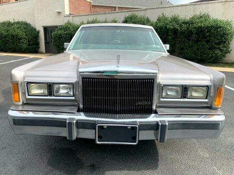 1989 Lincoln Town Car CARTIER for sale