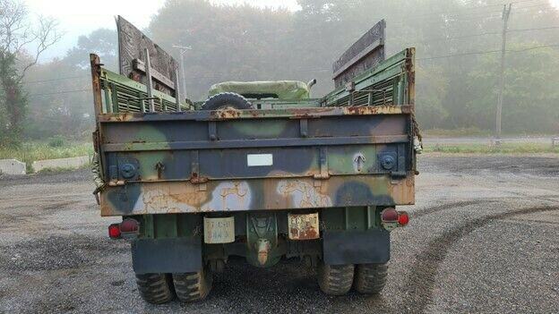 AM General M813a1 5 Ton 6×6 Military Cargo Truck w/ Stake sides