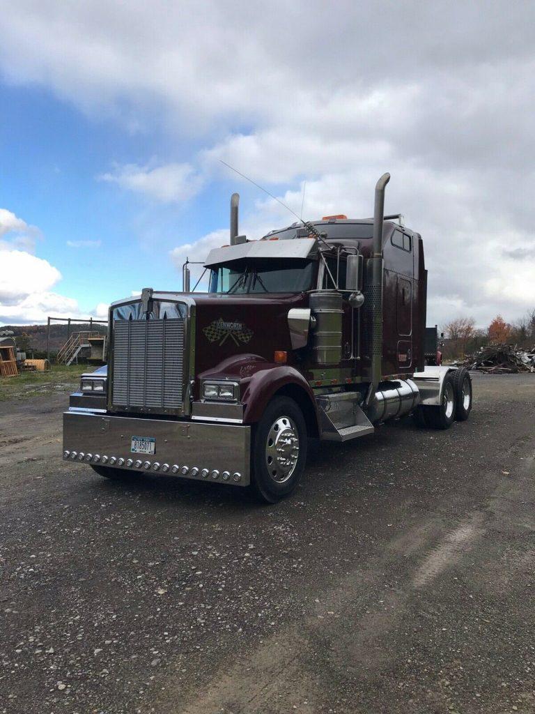 1996 Kenworth W900 L, 3406e Caterpillar Engine, Excellent Condition in and out