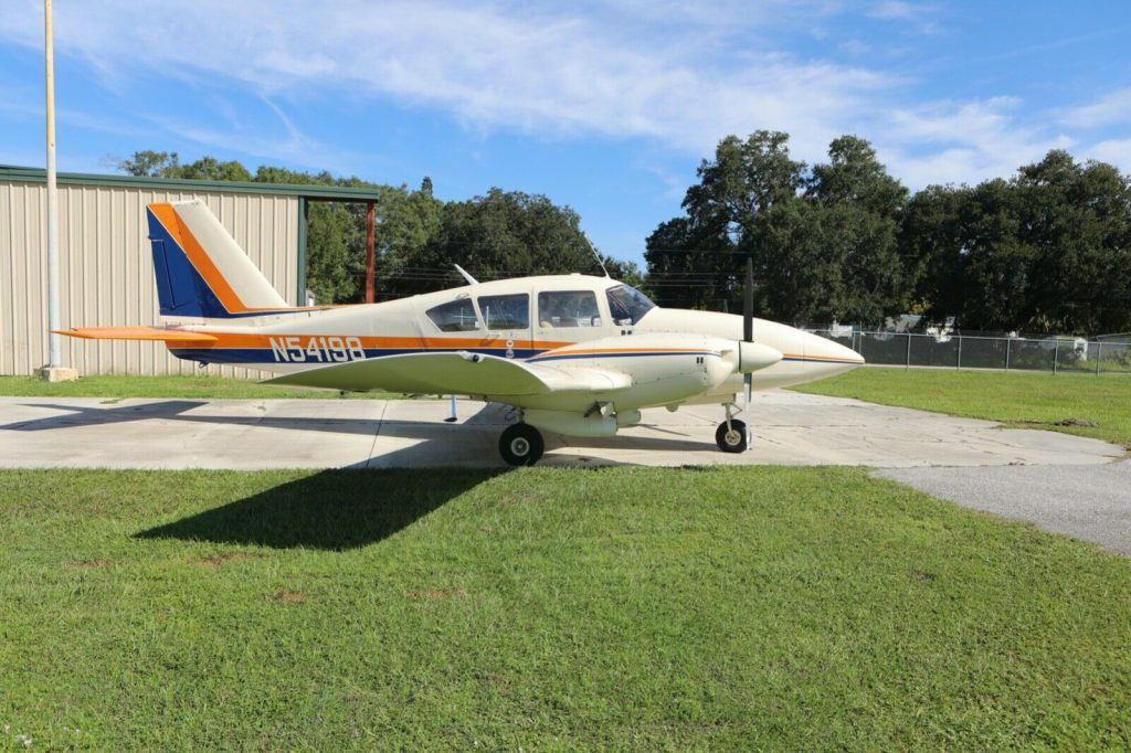 One Of A Kind – one of THE BEST Pristine 1974 Piper Aztec PA23-250