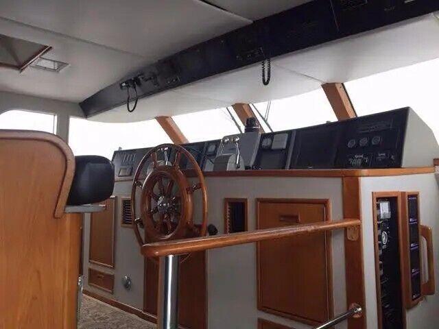 LA ISLA 91 Foot Broward Raised Bridge Motor Yacht 1981