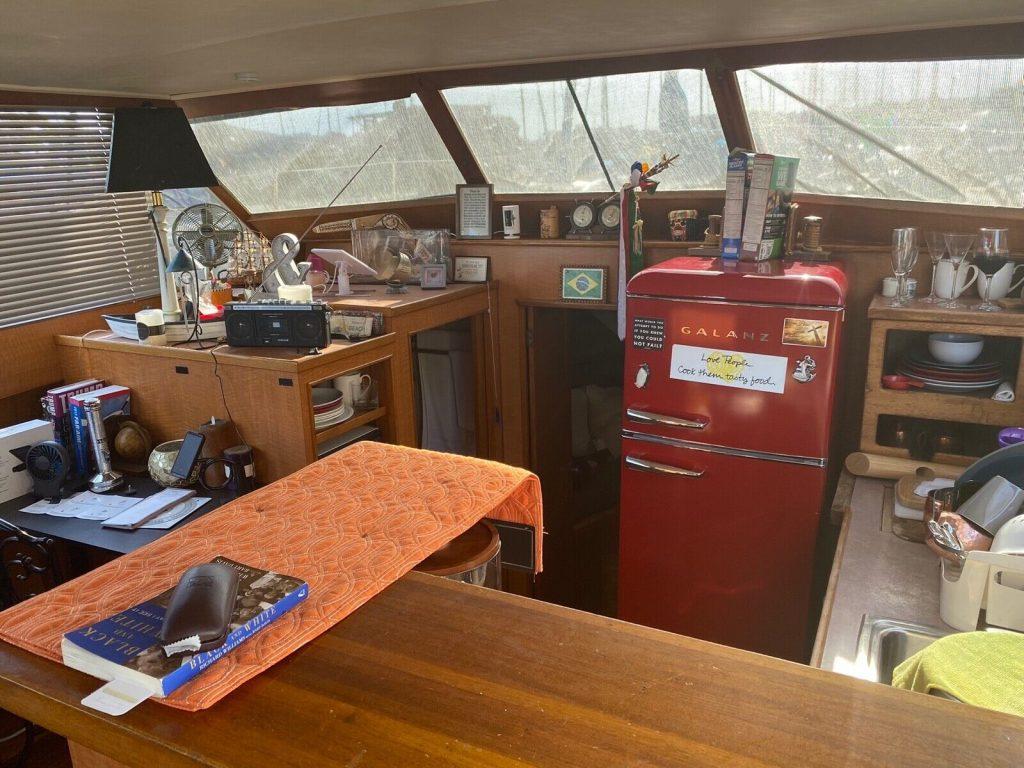 1968 42’ Chris Craft Commander Fiberglass Motor Yacht