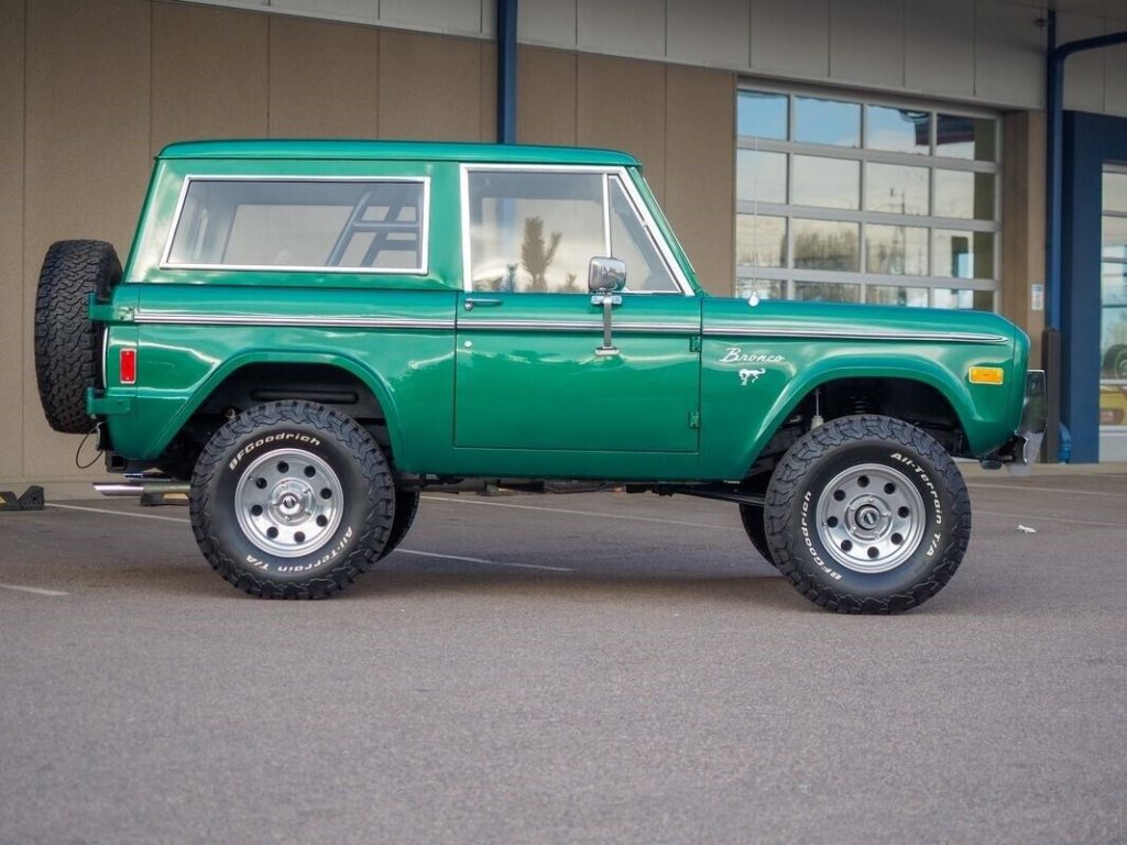 1977 Ford Bronco Blueprint 302 Crate Engine | 5-Speed