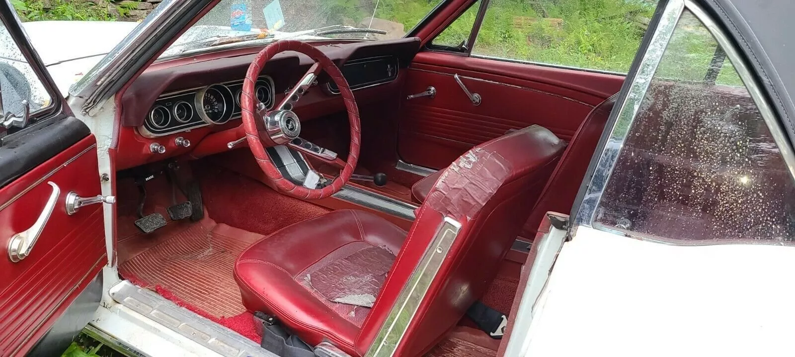 1966 Ford Mustang Convertible / 3 Speed Manual