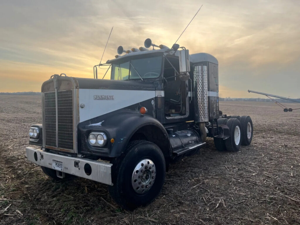 1968 Kenworth W900a