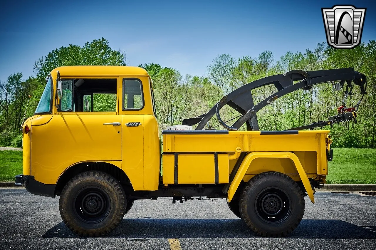 1960 Jeep Fc150 Tow Truck