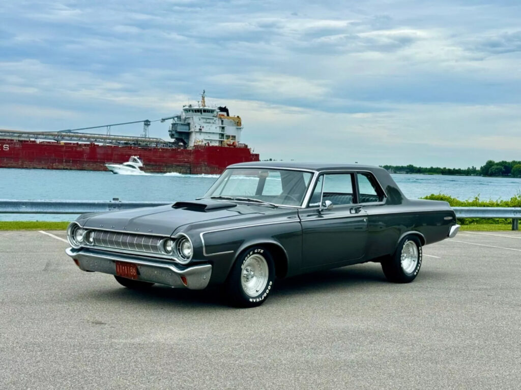 1964 Dodge Polara 330 Trim – 413 Wedge V8 !