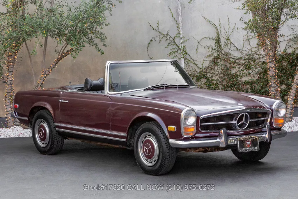 1969 Mercedes-Benz 200-Series