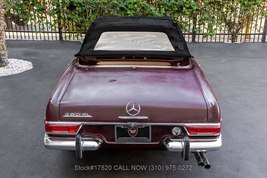 1969 Mercedes-Benz 200-Series