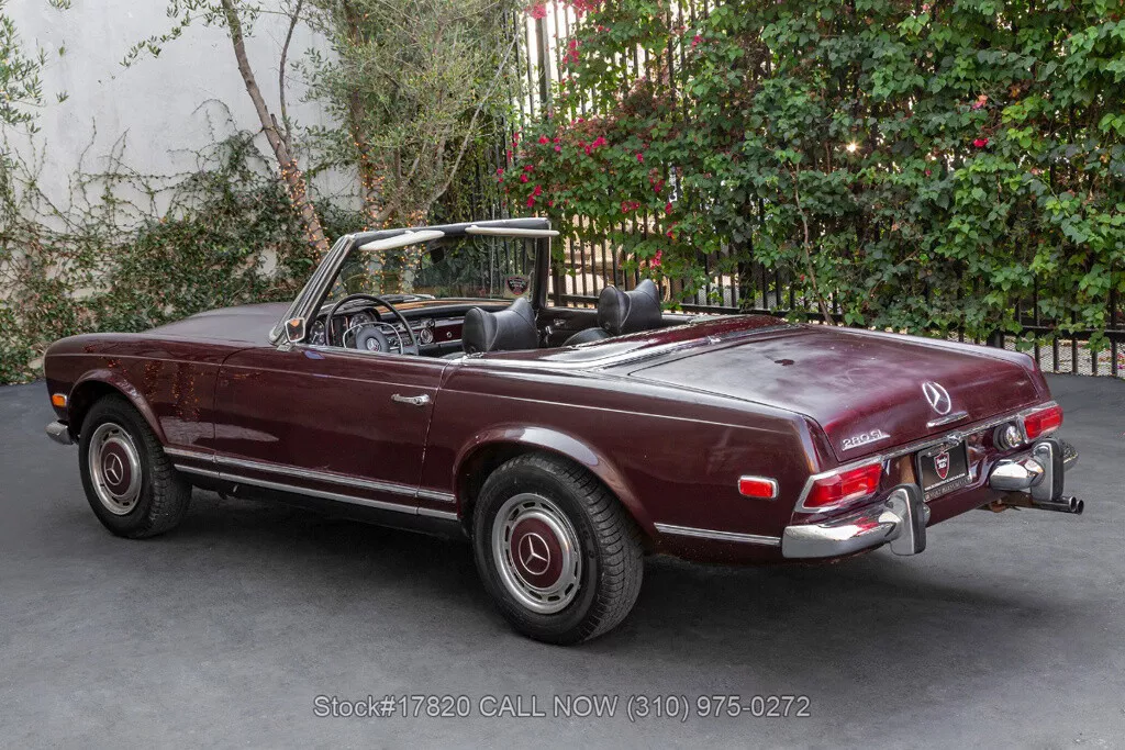 1969 Mercedes-Benz 200-Series