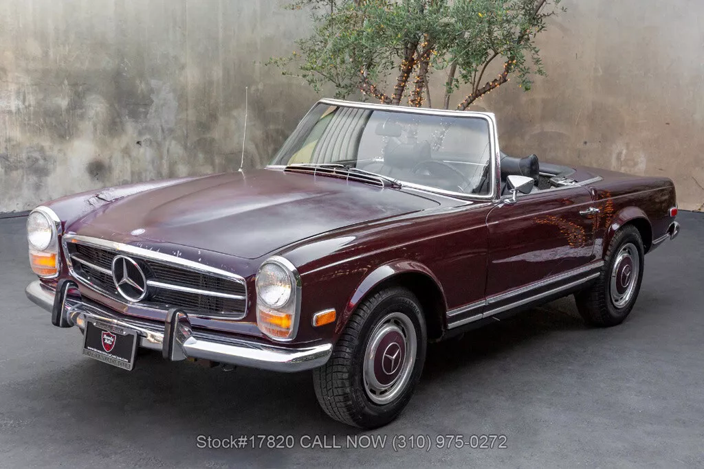 1969 Mercedes-Benz 200-Series