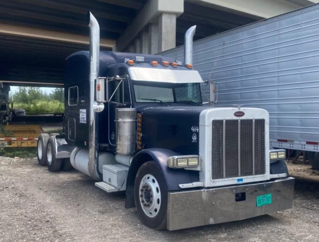 2005 Peterbilt 379exhd, ELD Exempt