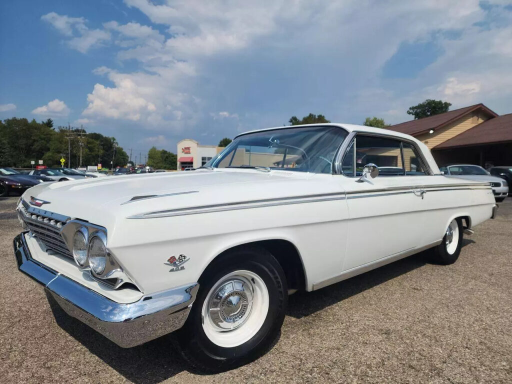 1962 Chevrolet Impala Sport Coupe 8CYL