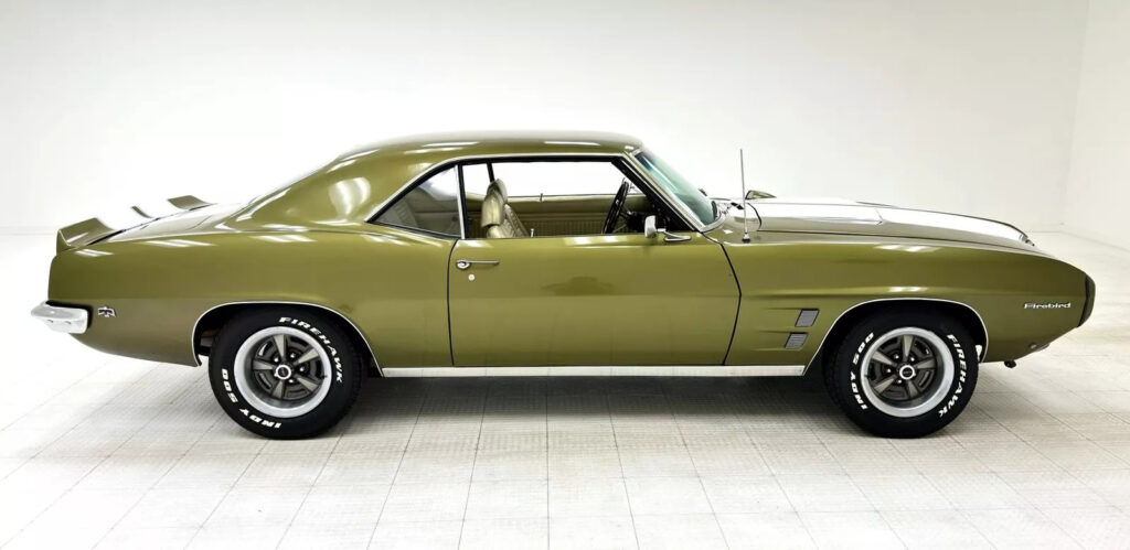 1969 Pontiac Firebird Hardtop