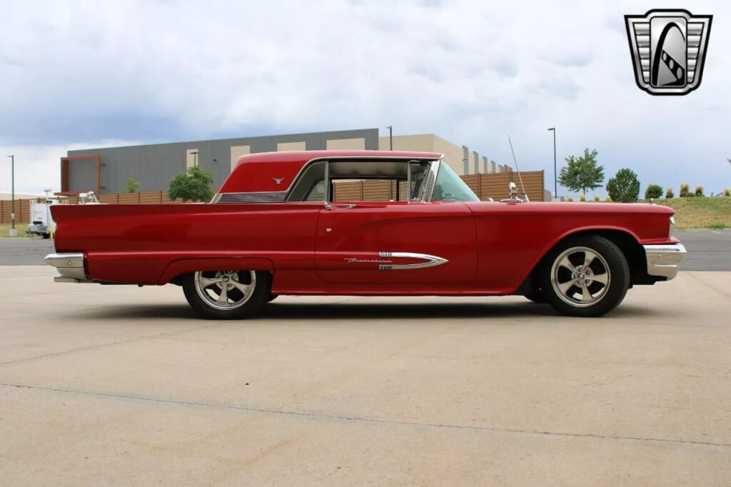 1959 Ford Thunderbird