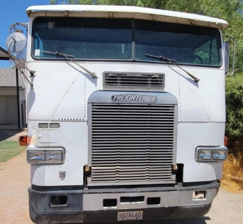 1993 Freightliner FLA Cabover