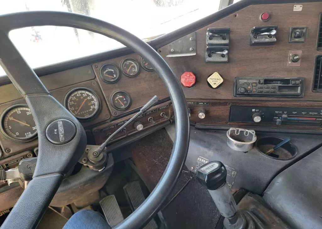 1993 Freightliner FLA Cabover