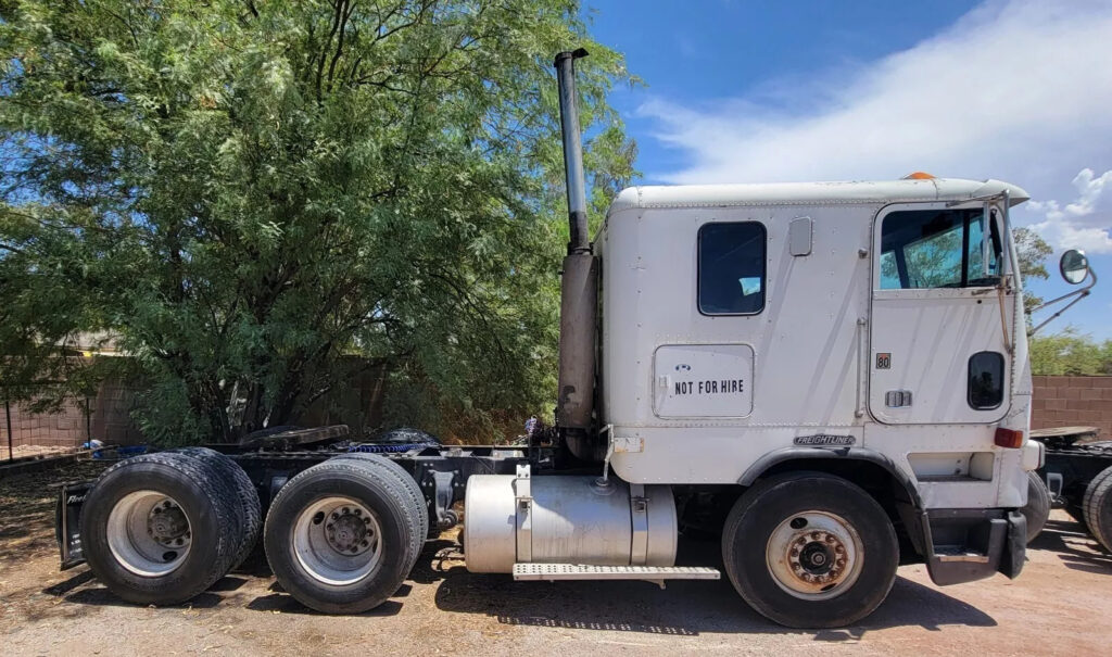 1993 Freightliner FLA Cabover