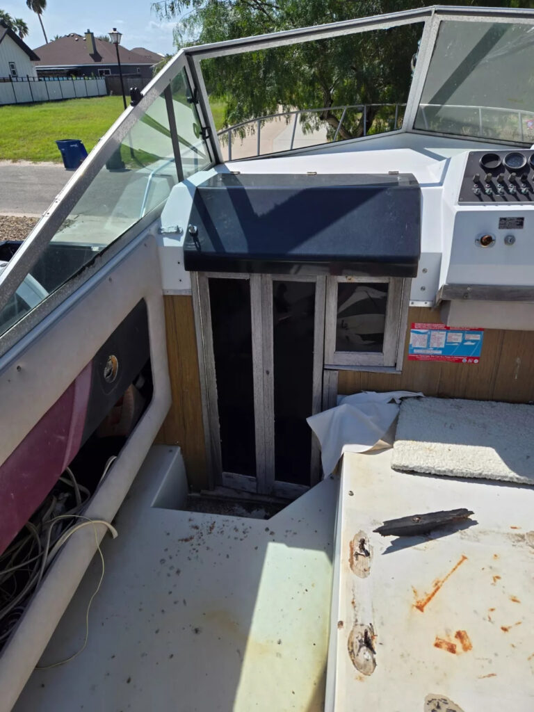 LF – 1984 Wellraft Aft 260 26′ Cabin Cruiser & Trailer Texas