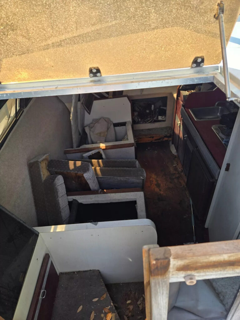 LF – 1984 Wellraft Aft 260 26′ Cabin Cruiser & Trailer Texas