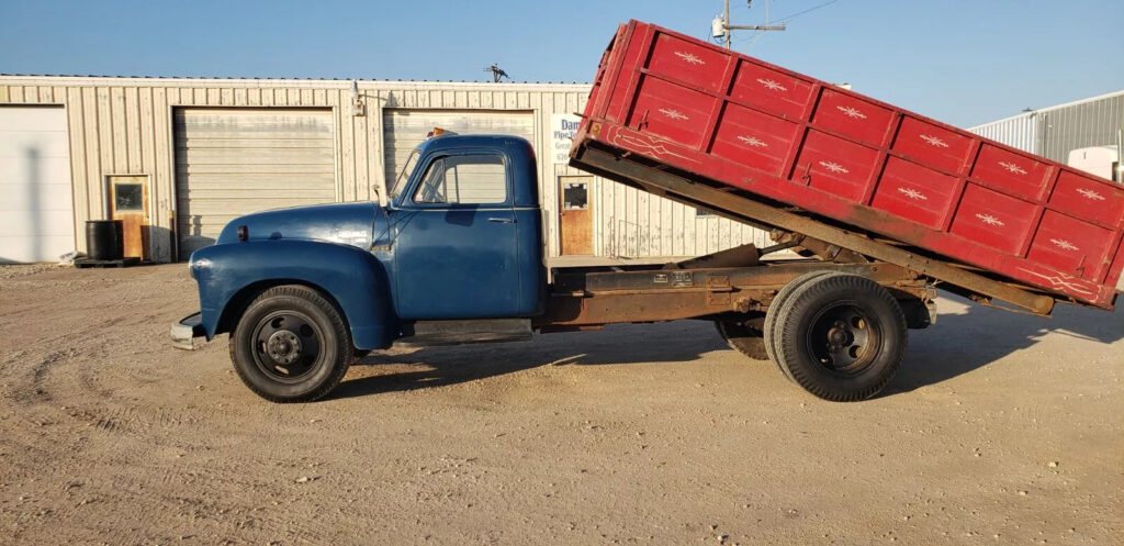 1951 Chevrolet Pickups