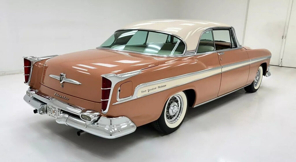 1955 Chrysler New Yorker Deluxe Hardtop