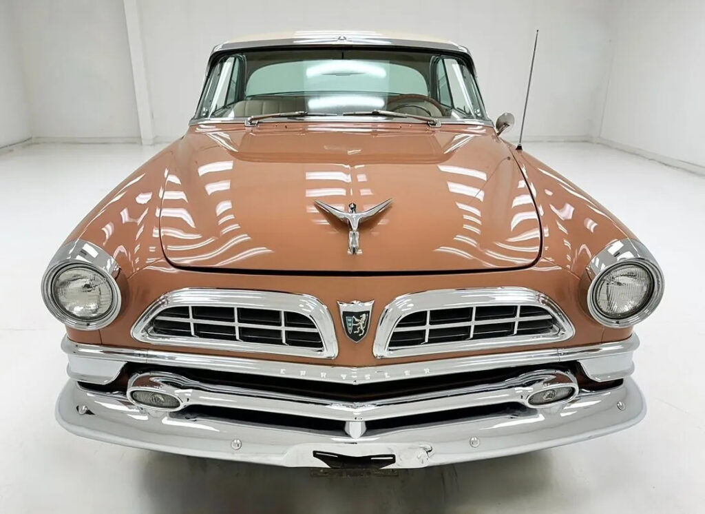 1955 Chrysler New Yorker Deluxe Hardtop