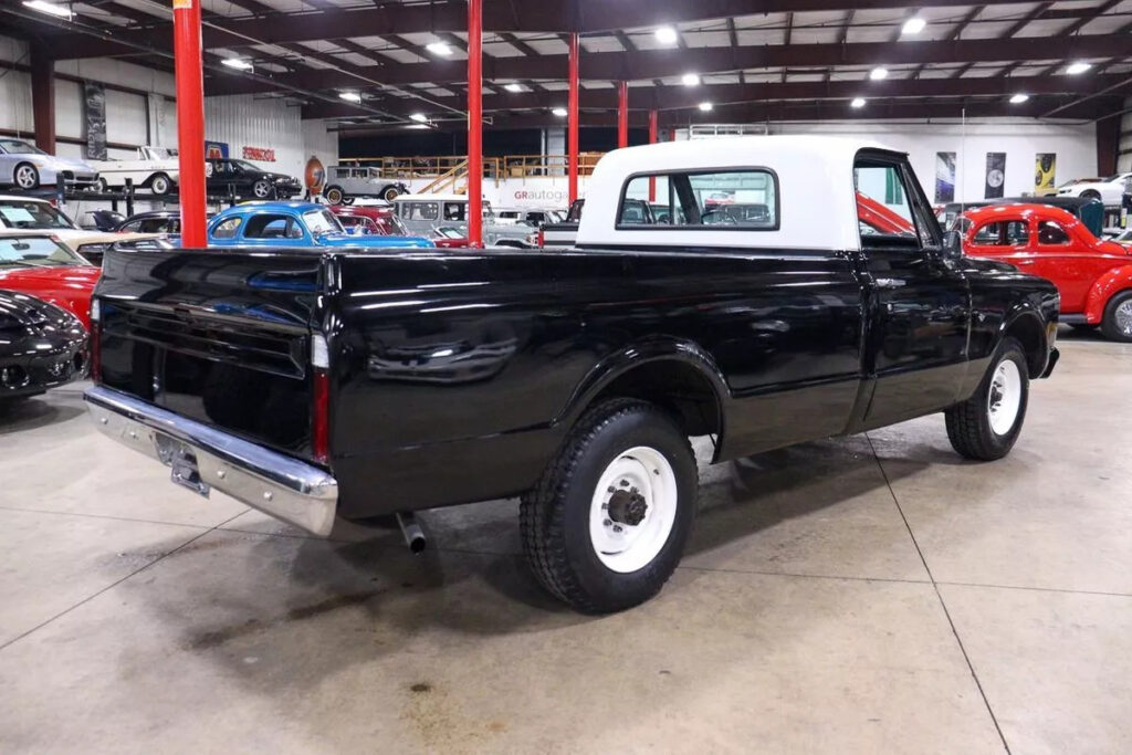 1967 GMC C2500