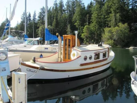 Antique Vintage wood Cabin Cruiser Diesel Pocket Trawler for sale