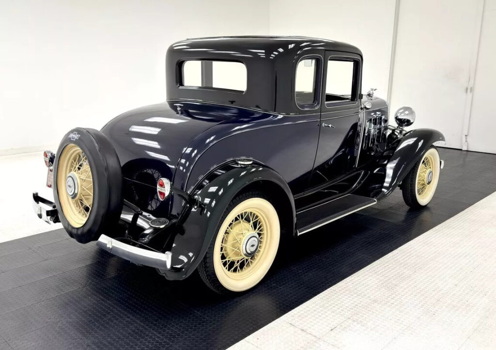 1932 Chevrolet Confederate 5 Window Coupe