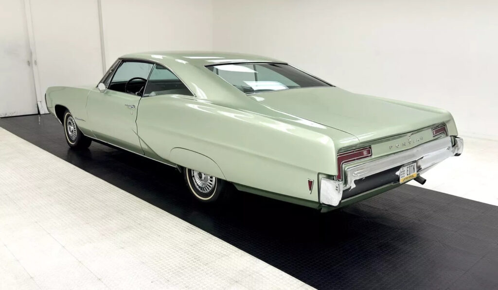 1968 Pontiac Executive Hardtop