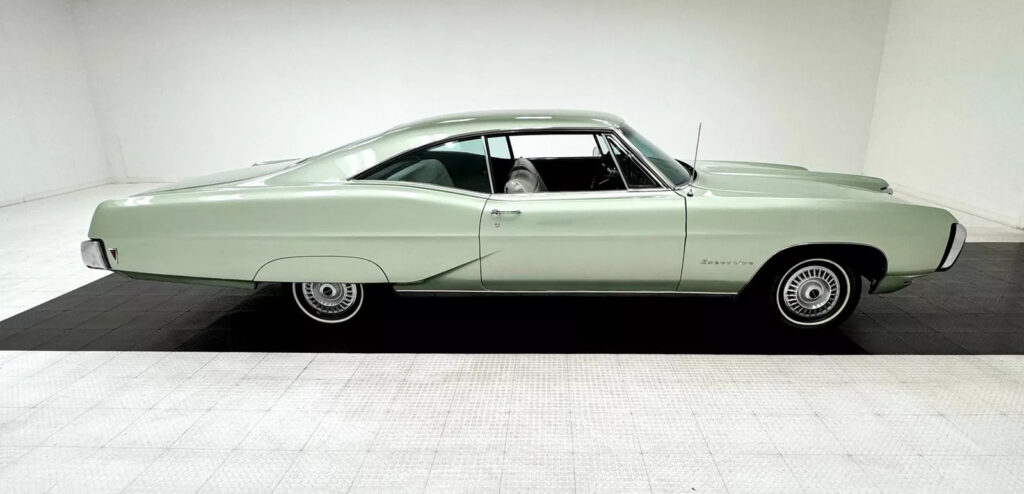 1968 Pontiac Executive Hardtop