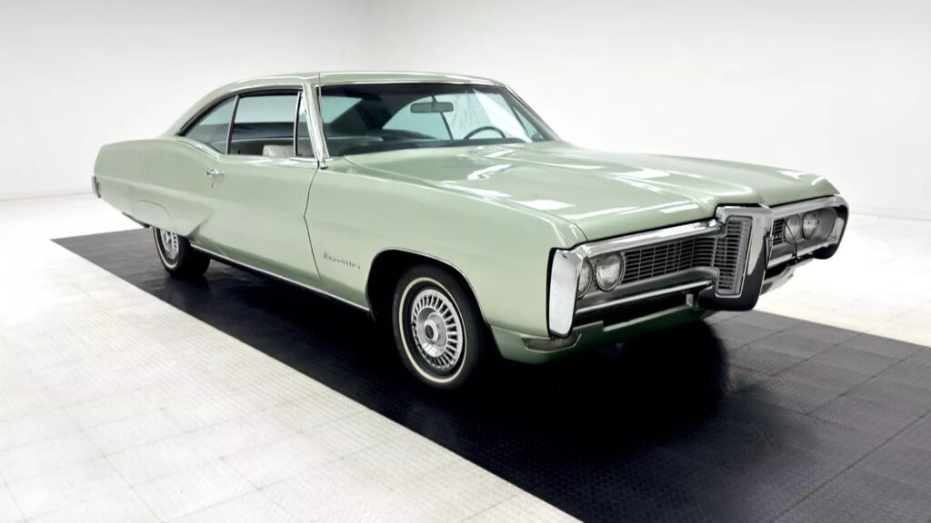 1968 Pontiac Executive Hardtop