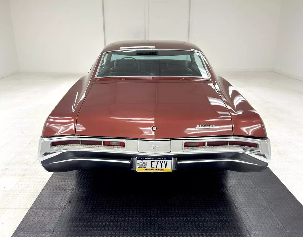 1969 Buick Riviera Hardtop